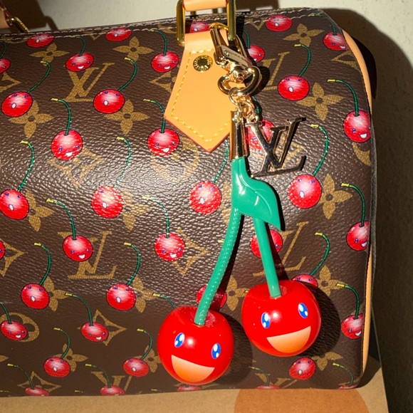 LV Cherries Bag Charm, Collection Edition, New - Picture 8 of 9